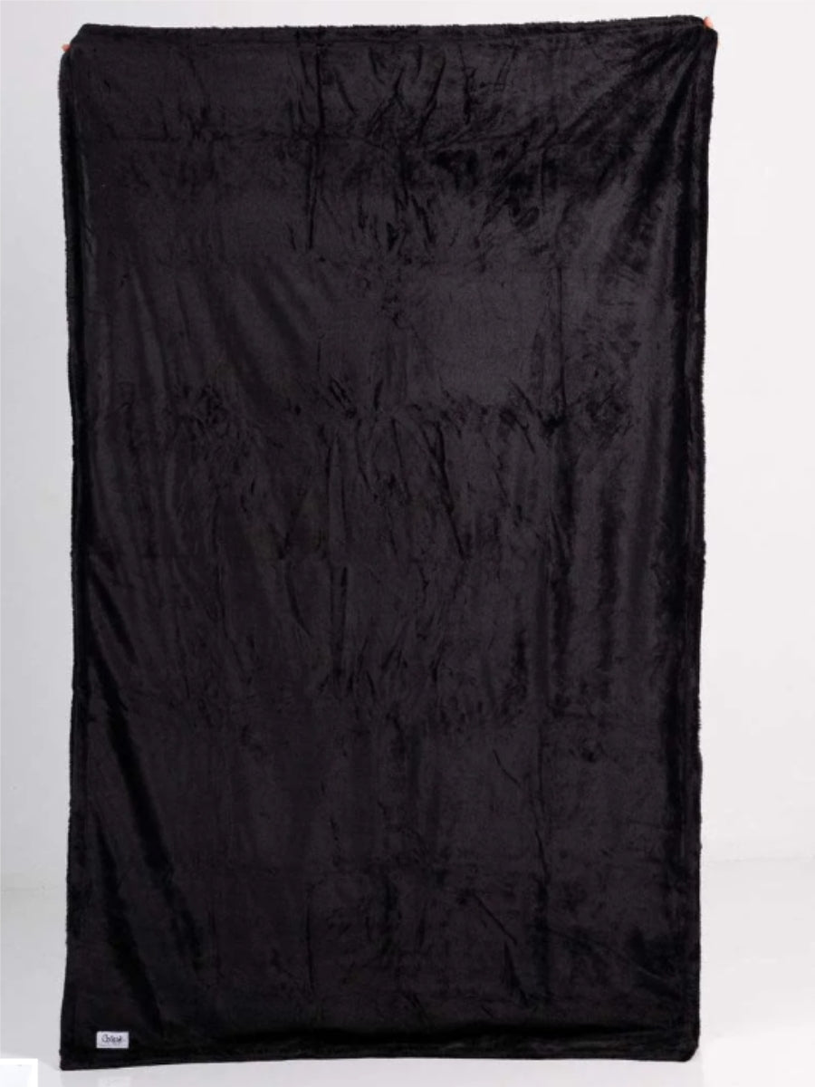 Splash Blanket Furlush Waterproof Blanket Black on Black